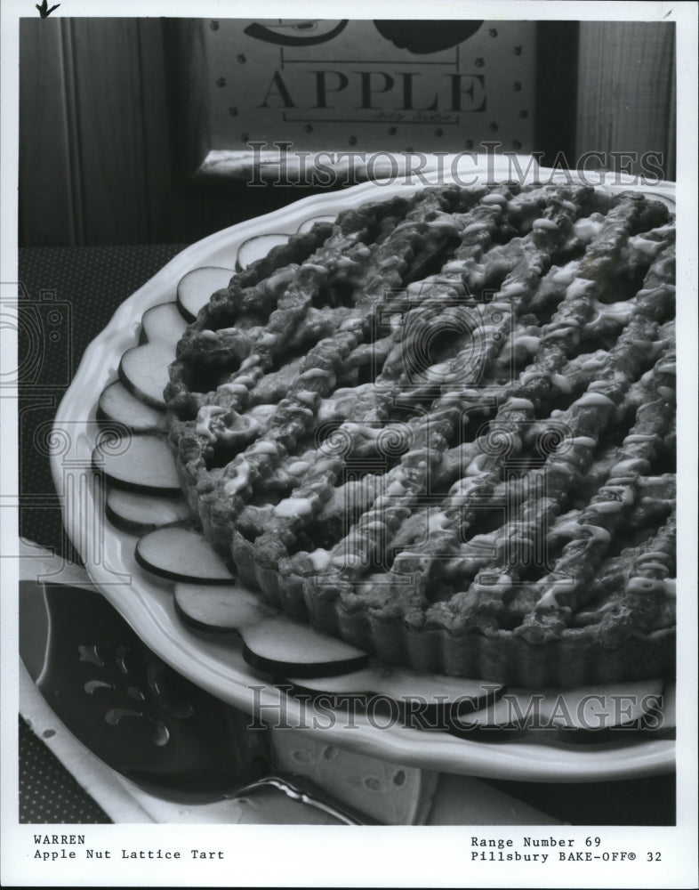 1986 Press Photo The Pillsbury apple nut lattice tart - cva64438- Historic Images