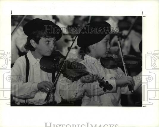 1990 Press Photo Suzuki Strings Program Scott Leabitt & Chang Nin Song - Historic Images