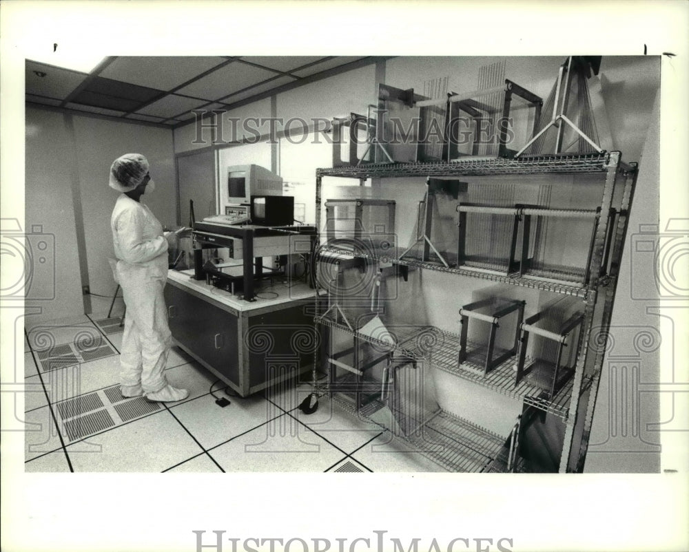 1991 Press Photo The LXD Inc. Liquid Crystal Company - cva65124 - Historic Images