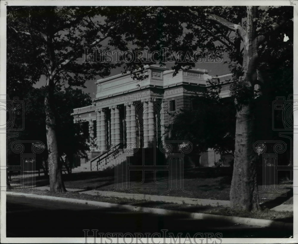 1982 Press Photo The Carnegie West Branch Library - cva65538 - Historic Images