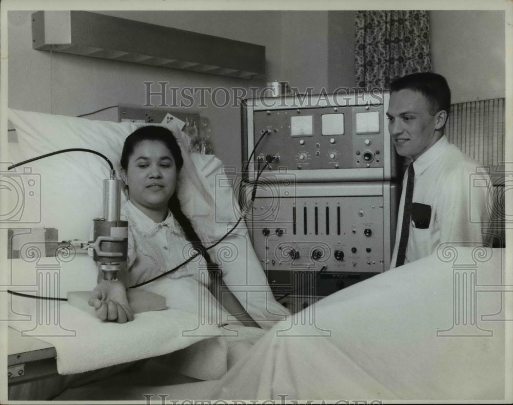 1963 Press Photo Gladys Gastko a Paraplegic Patient at Highland View Hospital - Historic Images