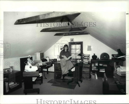 1987 Press Photo Karey Pristone & her home office - cva65677 - Historic Images