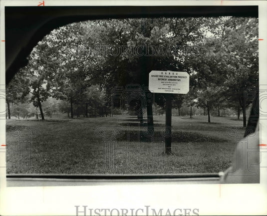 1981 Press Photo Signs at Ohio Research Ctr - cva65691 - Historic Images
