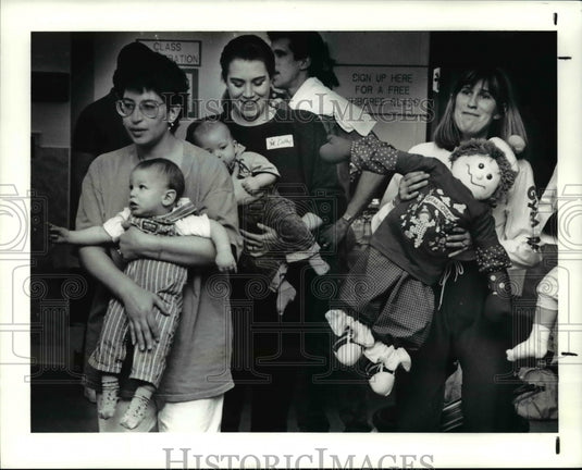 1991 Press Photo Gymboree Classes at the Workmens circle. - cva65723 - Historic Images