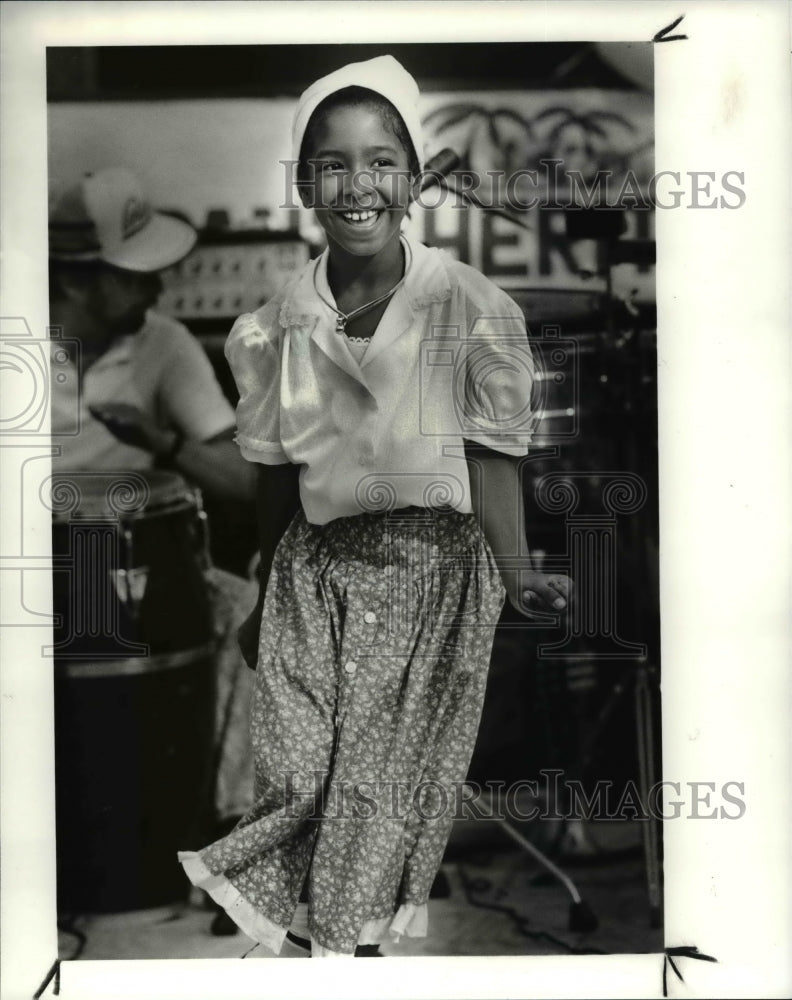 1988 Press Photo Angela Chavez at Cleveland Ohio Dances a Brazilian Ritual - Historic Images