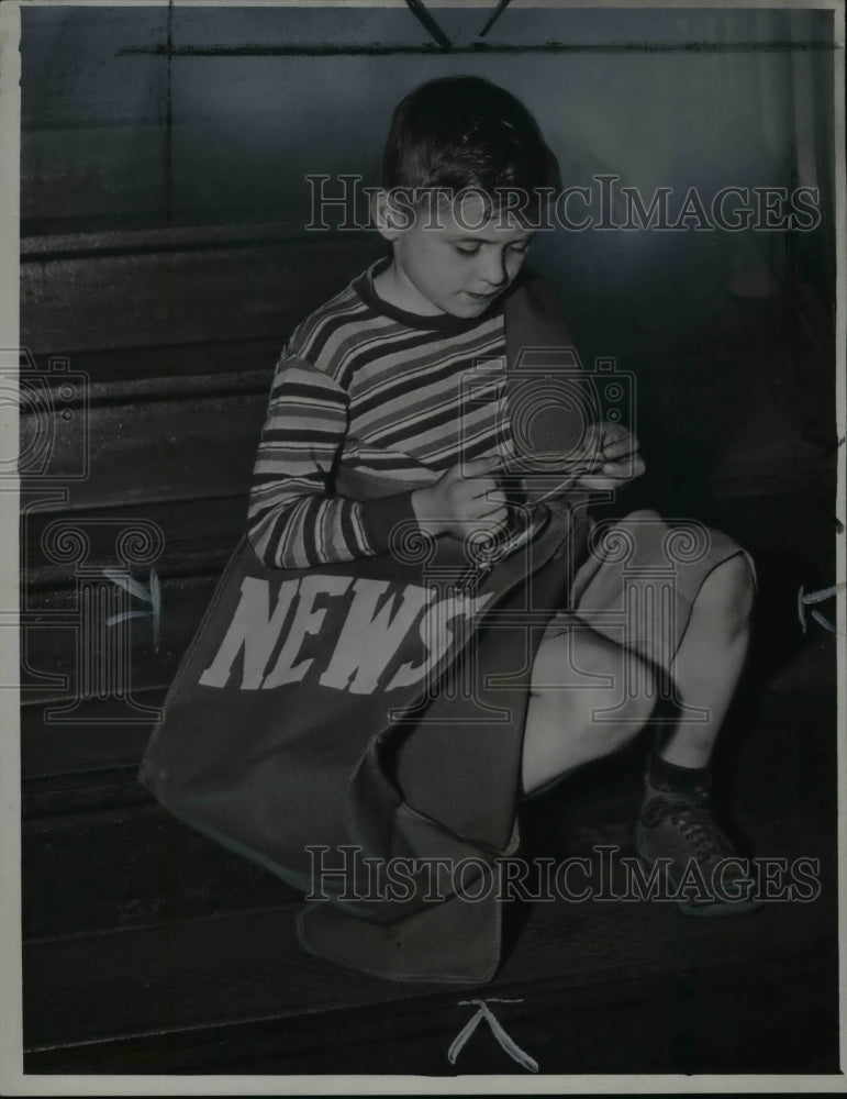 1946 Press Photo John F. Lynch, carrier for the Cleveland News - cva66014 - Historic Images