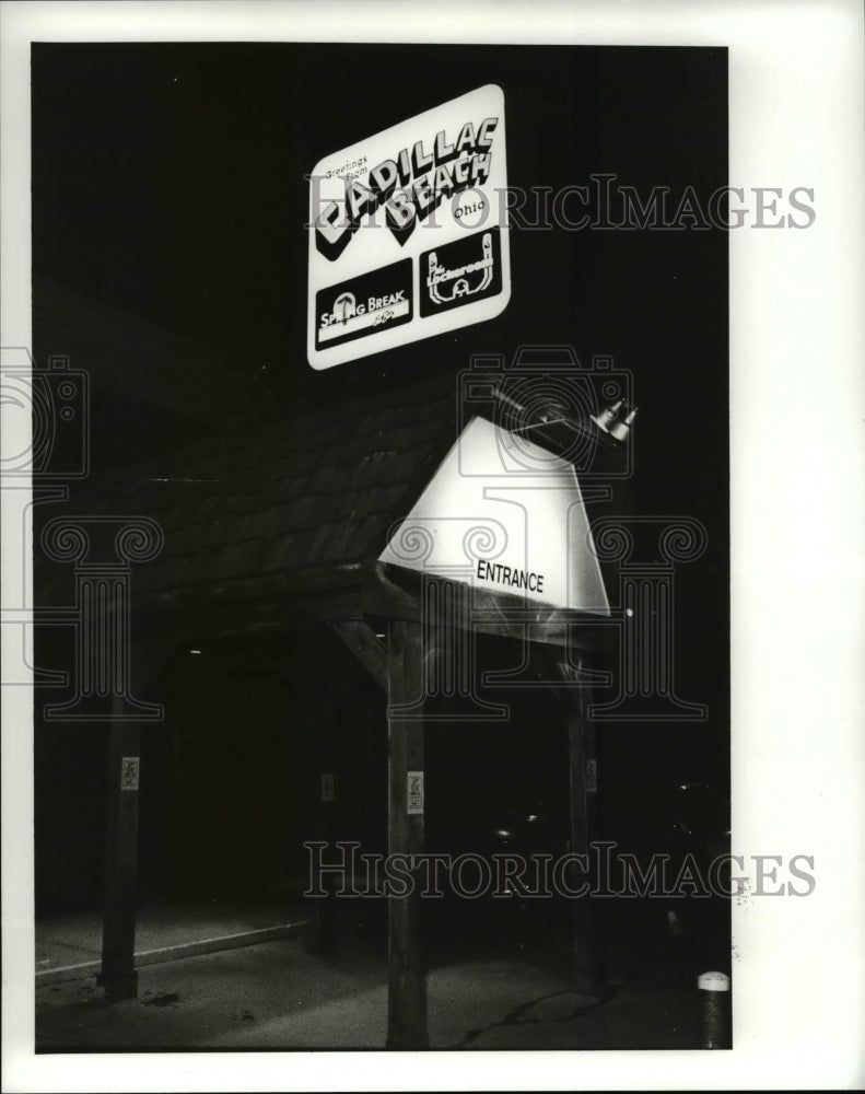 1989 Press Photo Cadillac Beach Club for the younger adult group - cva66024 - Historic Images