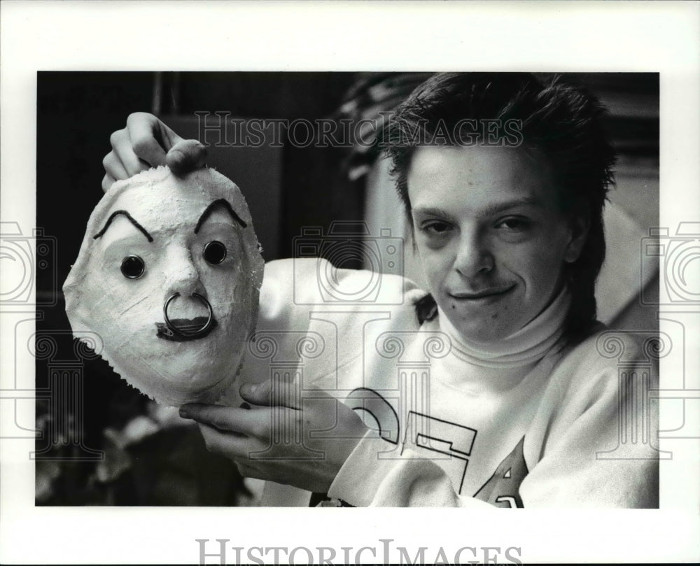 1989 Press Photo Roy Coffey Cleveland School of the Arts visit to Camp Cleveland - Historic Images