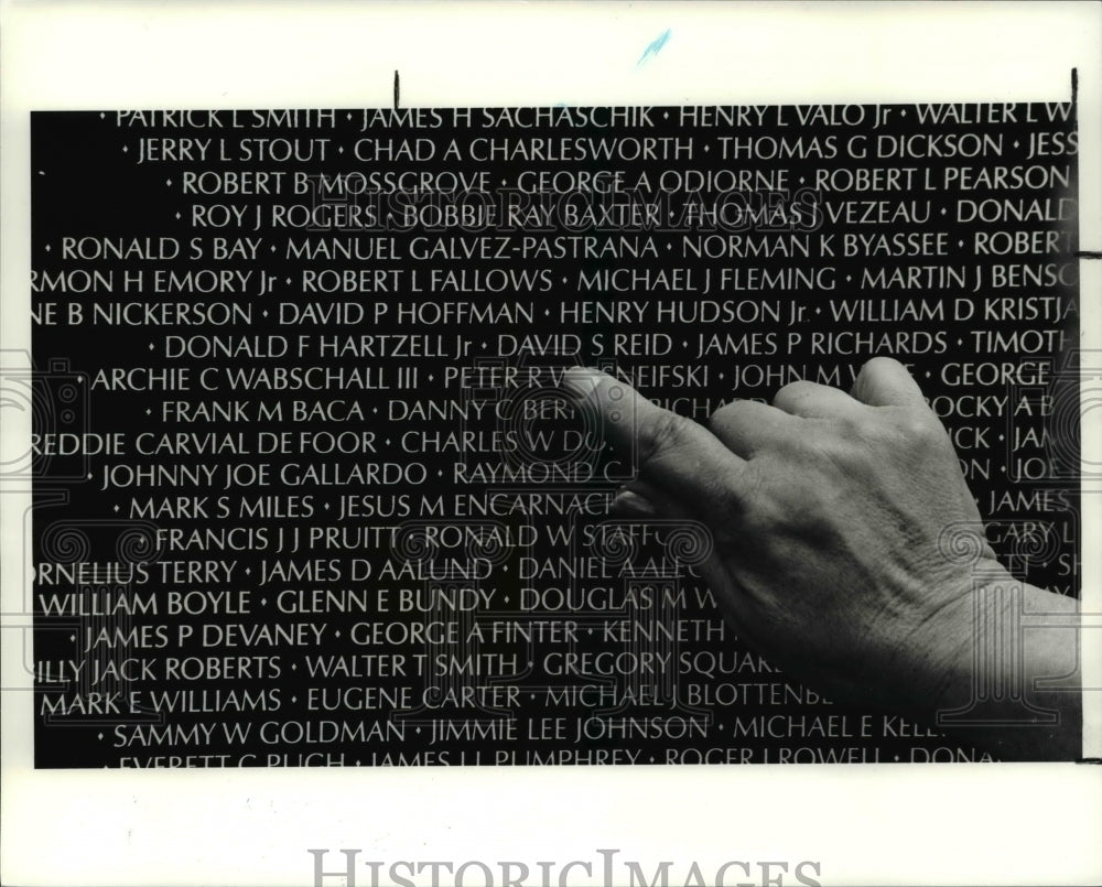 1990 Press Photo Vietnam War Veterans Memorial at Lakeland Community College - Historic Images