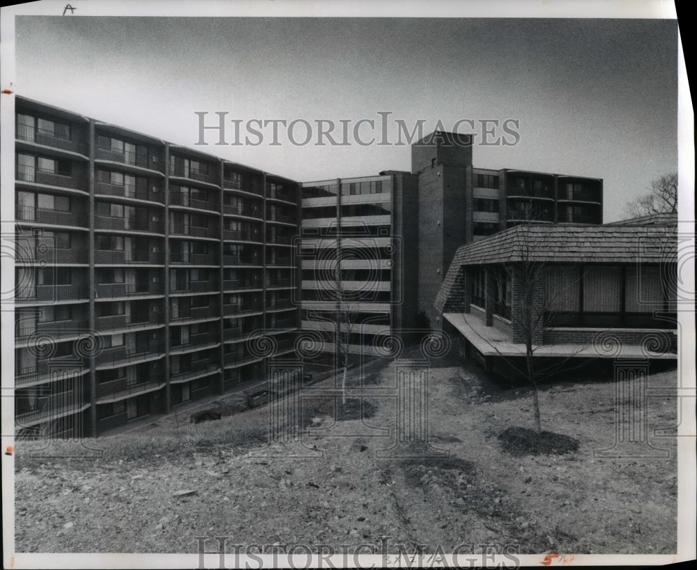 1975 Press Photo Judson Park, Cleveland Hts - cva66437 - Historic Images