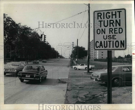 1974 Press Photo Right Turn on Red Use Caution Sign - cva66673-Historic Images