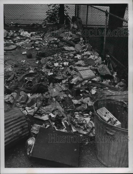 1967 Lot full of liter owned by Mrs Leatrice Huff - Historic Images