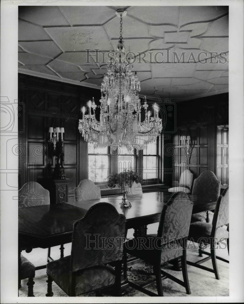 1973 Press Photo The chandelier - Historic Images