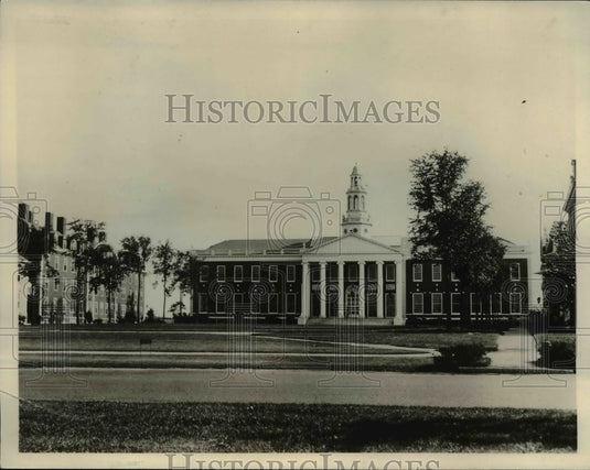 1930 Press Photo The construction of the Dunster House in Harvard University-Historic Images