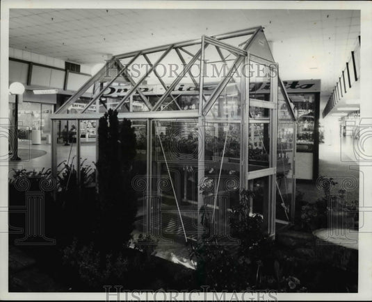 1976 Press Photo Suntyme Greenhouse - Historic Images