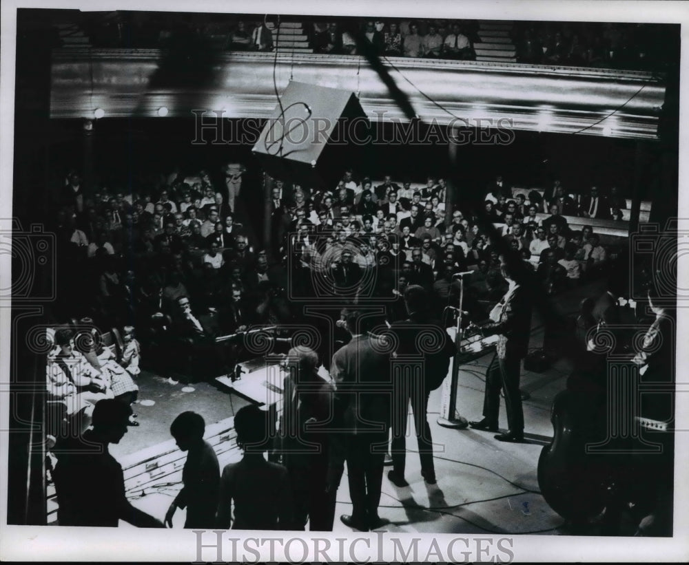 1970 Press Photo Performers at Grand Old Opry - Historic Images