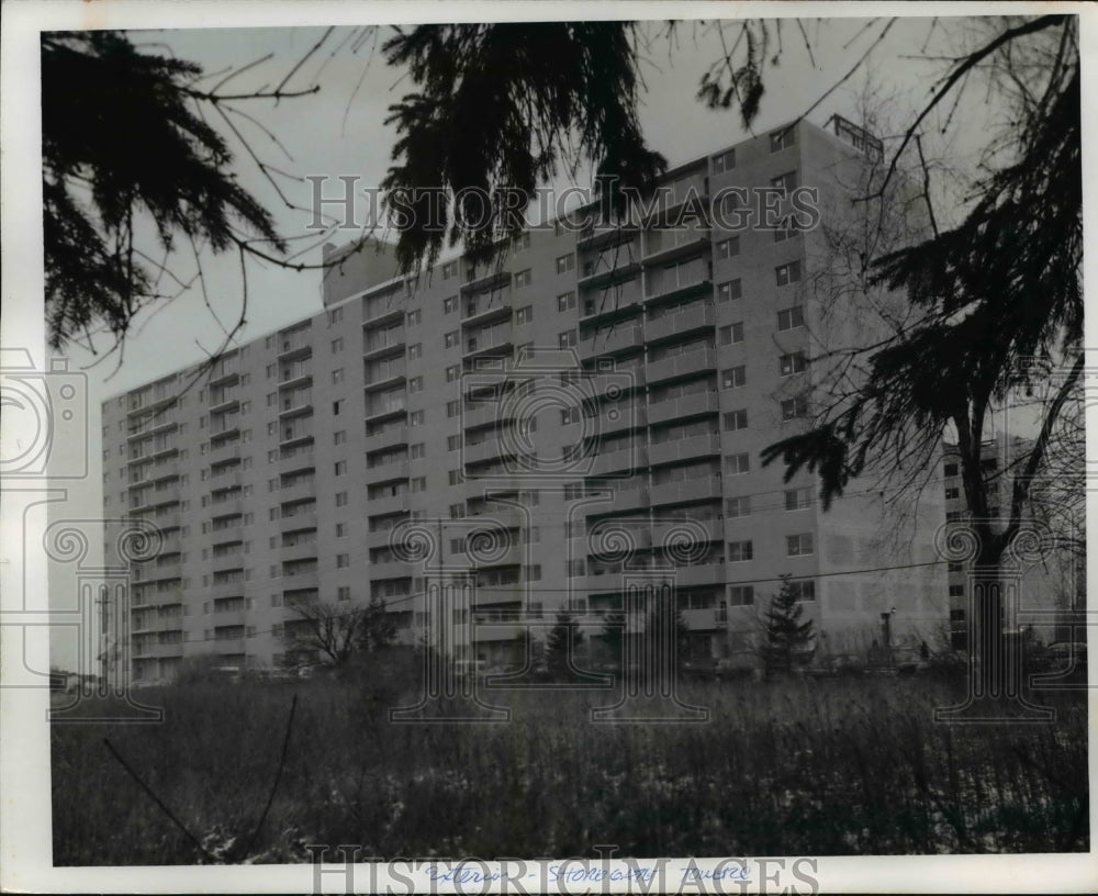 1972, Shoregate Towers Apartments at Lake Shore Willowick - Historic Images