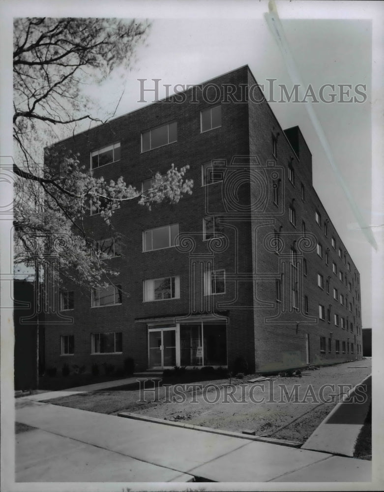 1961 Press Photo Executive House Suti Apartmen at Clifton Blvd. Lakewood - Historic Images