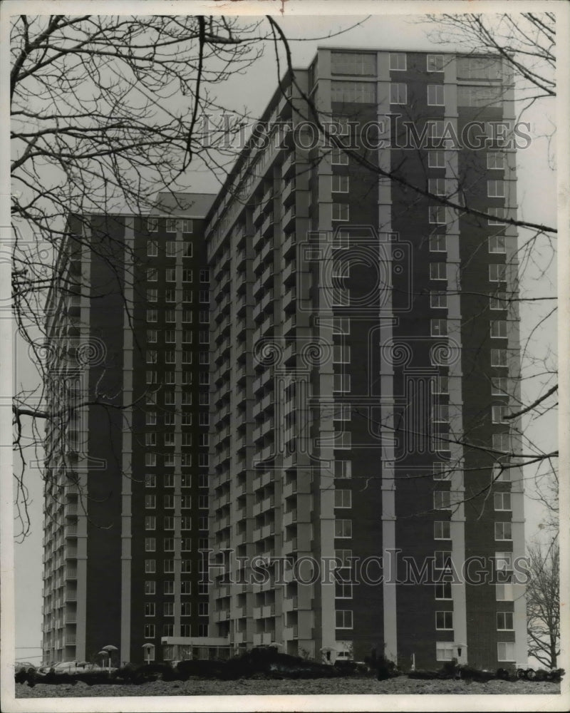 1971 Carlyle Apartments - Historic Images