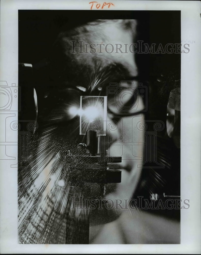 1969 Press Photo Laser Beam at Laser Systems &amp; Electronice Inc - Historic Images