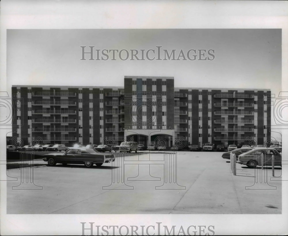 1971, Rockside Park Towers - cva69096 - Historic Images