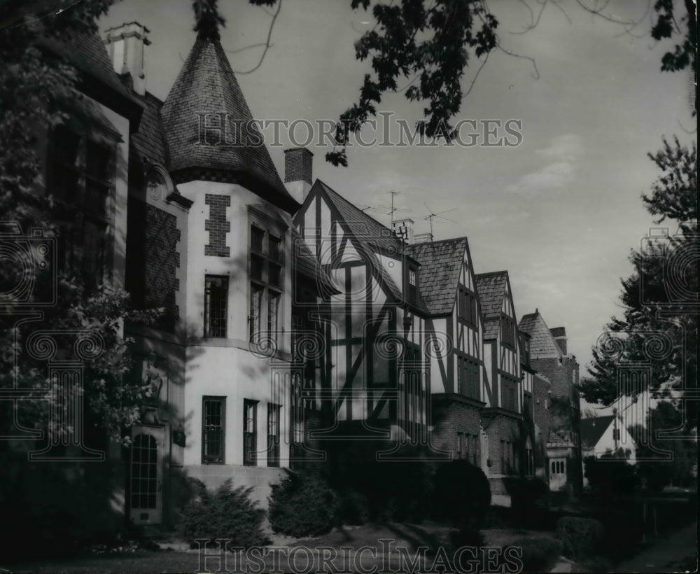 1966, Ludlow Gables Apartments - Historic Images