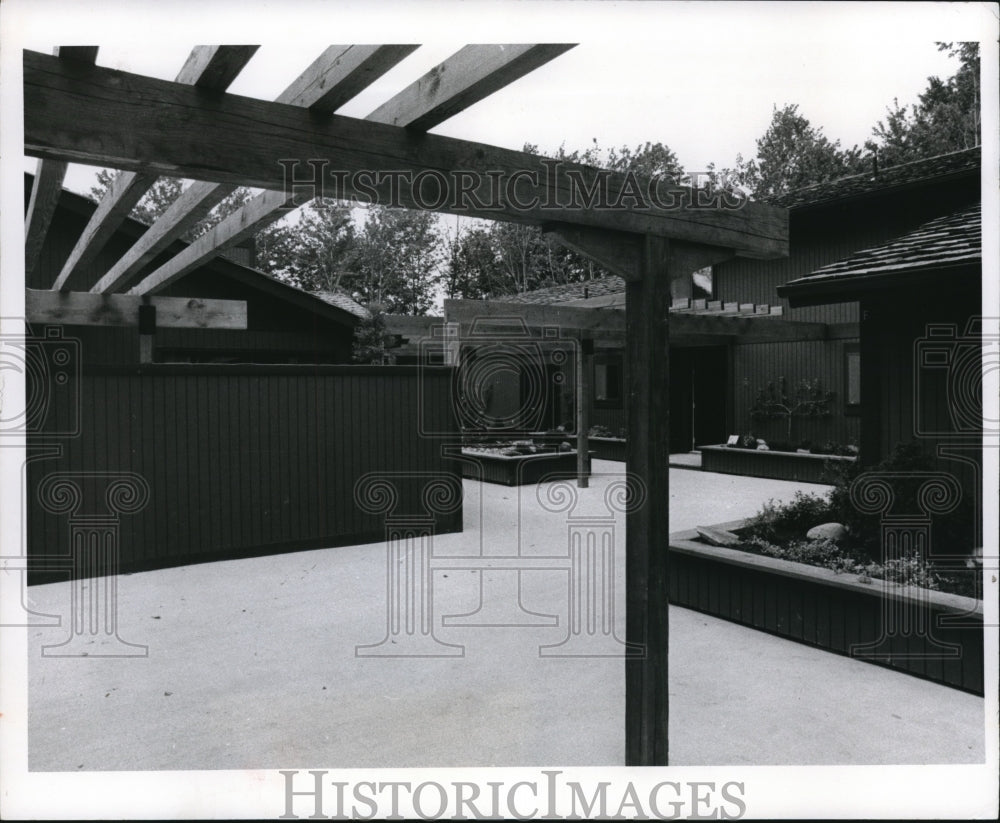 1973 Press Photo Tanglewood Villas Bainbridge courtyard core - Historic Images