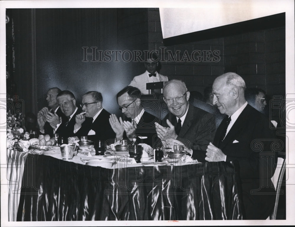 1965 Press Photo Handclapping Republican Leaders at Fund Raising Dinner - Historic Images