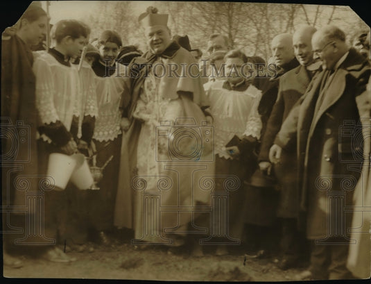 1924, The St. Mary's Catholic Church - Historic Images