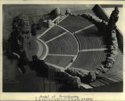 1933 Press Photo Pageant Director's Model of Natural Ampitheatre - Historic Images