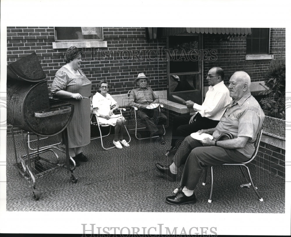 1985 Press Photo Miss Joan Garrett, Mary Powlowski, Ray Bartunek, Joseph Pechota - Historic Images