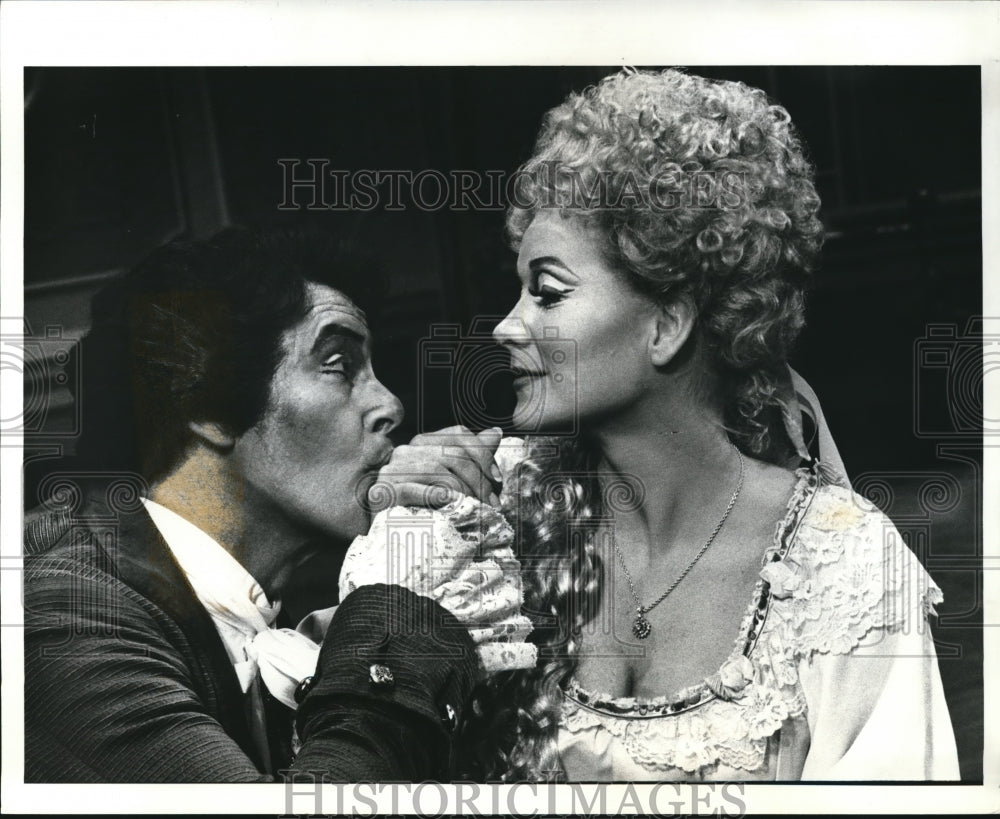 1988 Press Photo Dress rehearsal of Cleve Opera Marriage of Figaro production - Historic Images