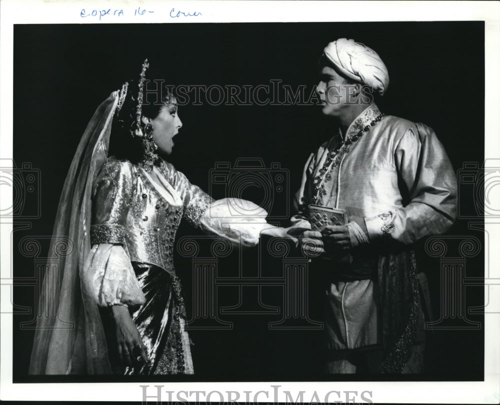 1989 Press Photo Gloria Parker &amp; John Garrison in Holy Blood &amp; Crescent Moon - Historic Images