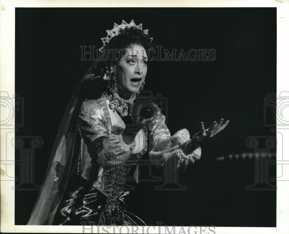 1989 Press Photo Gloria Parker in Holy Blood &amp; Crescent Moon - Historic Images