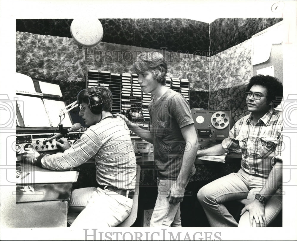 1980 Press Photo WKHR Radio station director, Andy Kenen - Historic Images