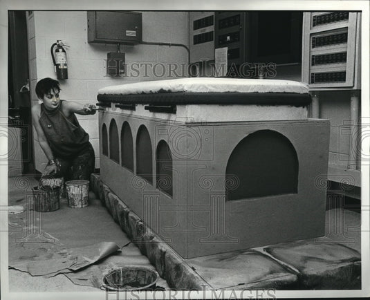 1986 Press Photo Special props for Cleveland Ballet production of Romeo & Juliet - Historic Images