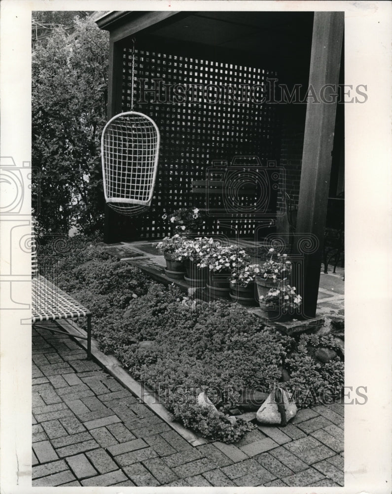 1976 Press Photo The garden of flowers - cva72808 - Historic Images