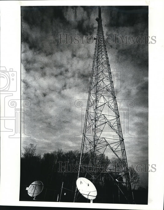1987 Press Photo WCLV's 500 ft tower in Warrensville - Historic Images