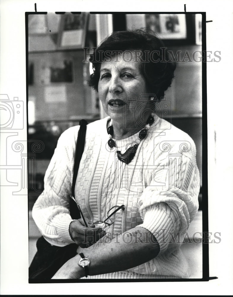 1988 Press Photo Susan Beer interview at Jewish Community Center - Historic Images