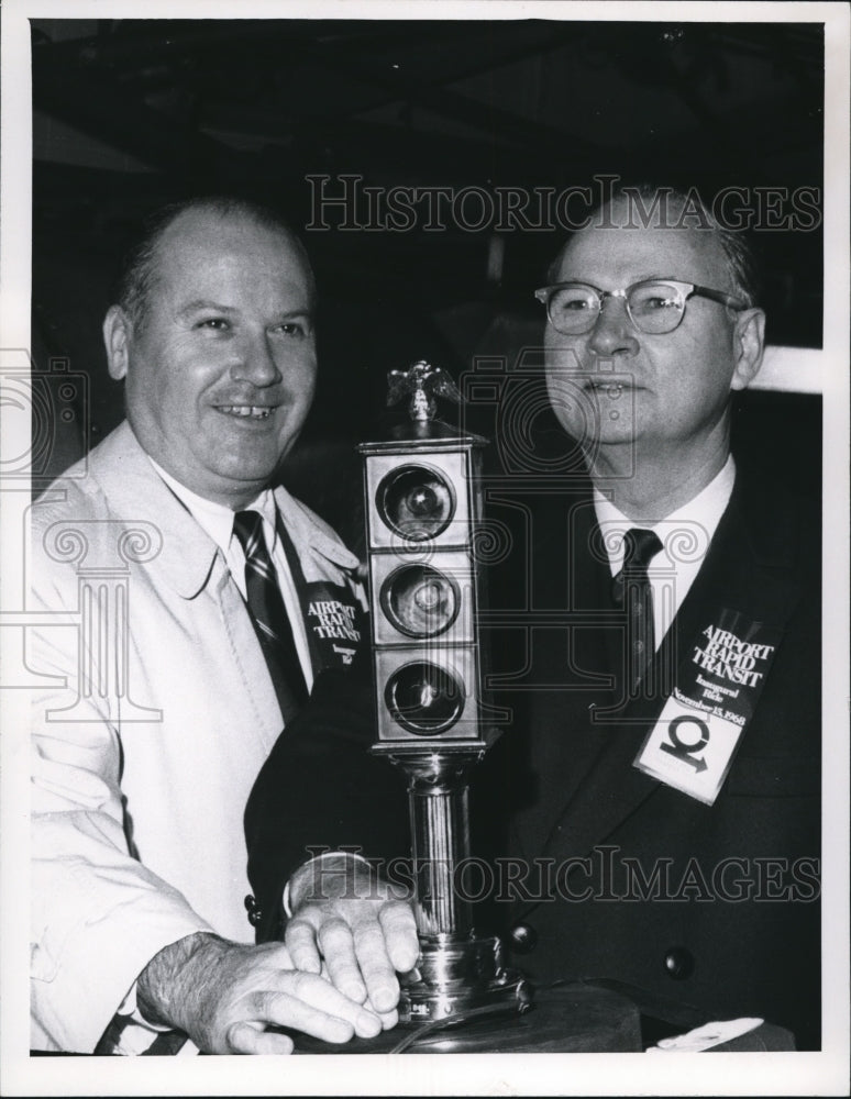 1968 Press Photo George J Grabner and Alan Lowe Rapid Transit CTS Airport Ext-Historic Images