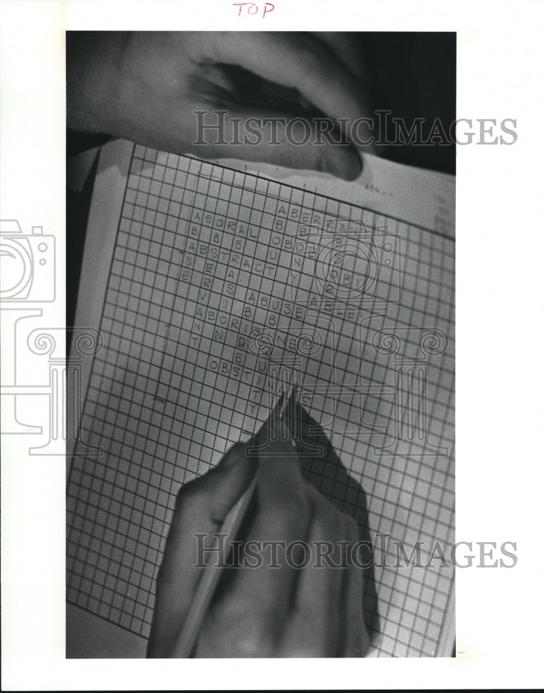 1989 Press Photo Crossword Puzzles - Historic Images