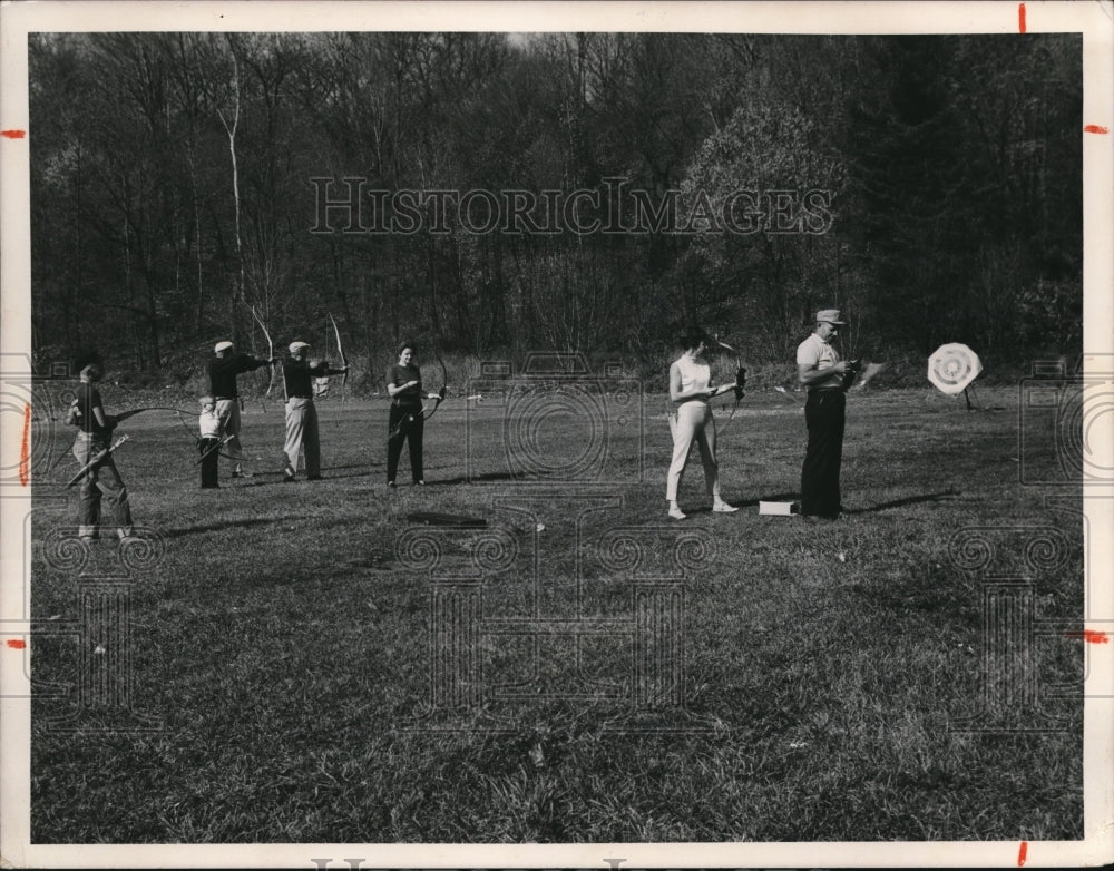 1964, Cleveland Archery Club, Metropolitan Park, Rocky River - Historic Images