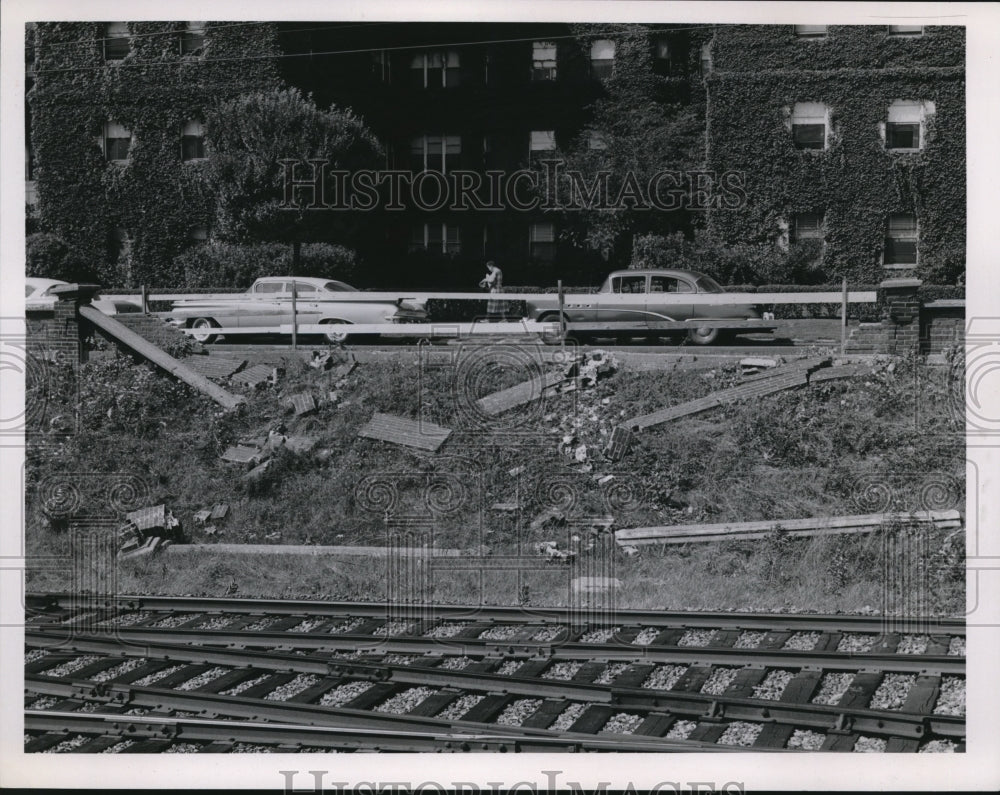 1960 Press Photo Shaker heights rapid transit - cva73464-Historic Images