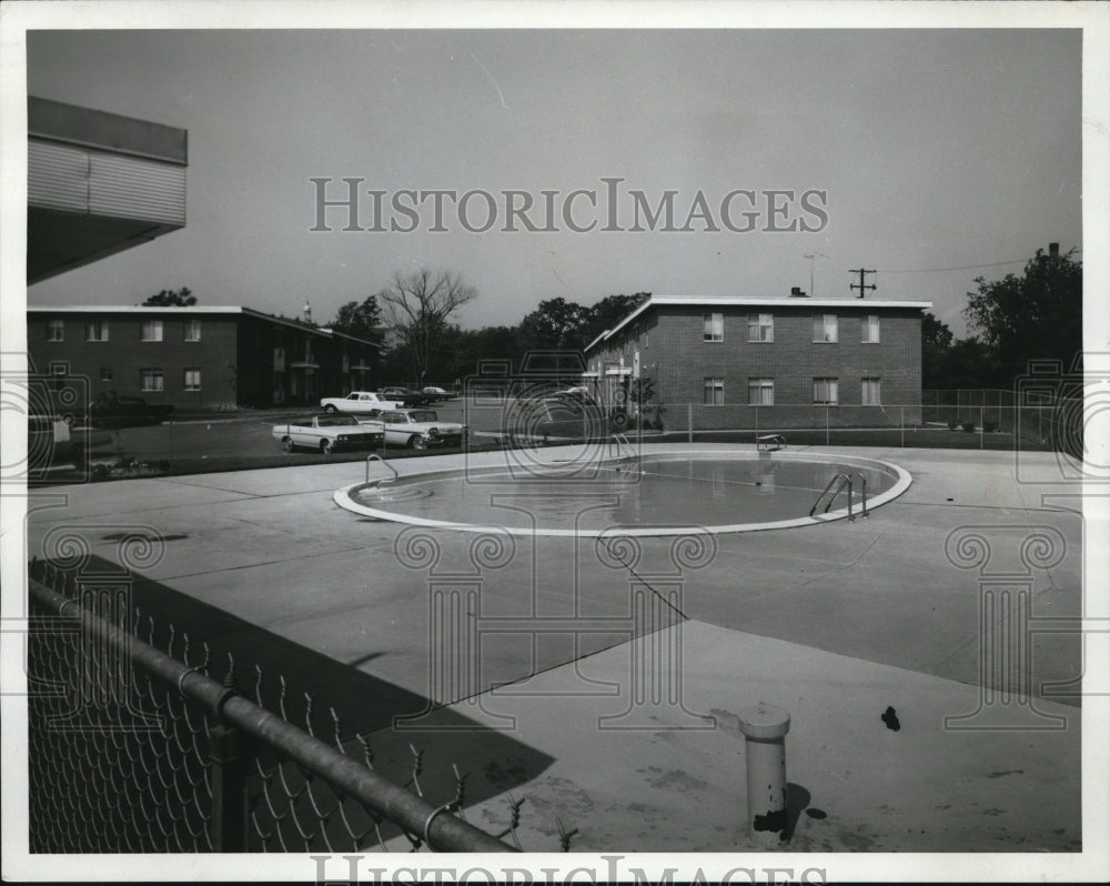 1964 Press Photo Lawnsfield Gardens Apartment in Garfield Hts - cva73572 - Historic Images