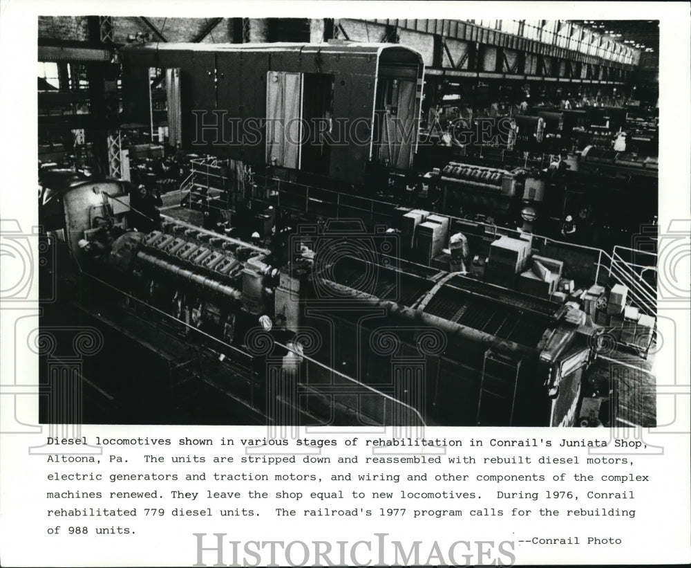 1977 Press Photo Diesel locomotives shown in various stages in Conrail Juniata - Historic Images