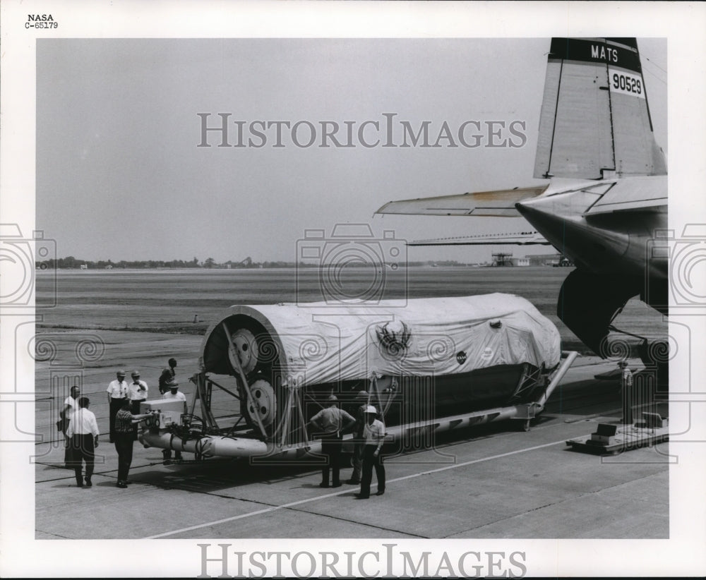 1963, A huge Centaur rocket forerunner of the space vehicle the - Historic Images