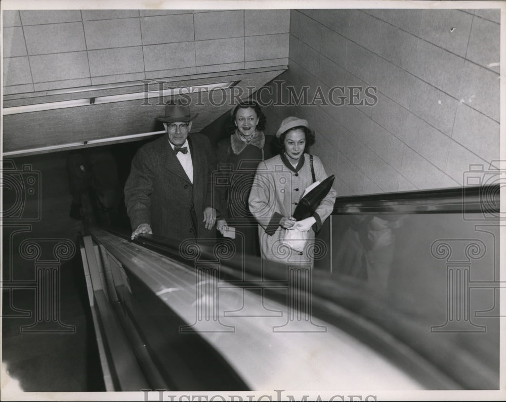 1955 Press Photo The The Rapid Transit on the Windamere Station - cva74066- Historic Images