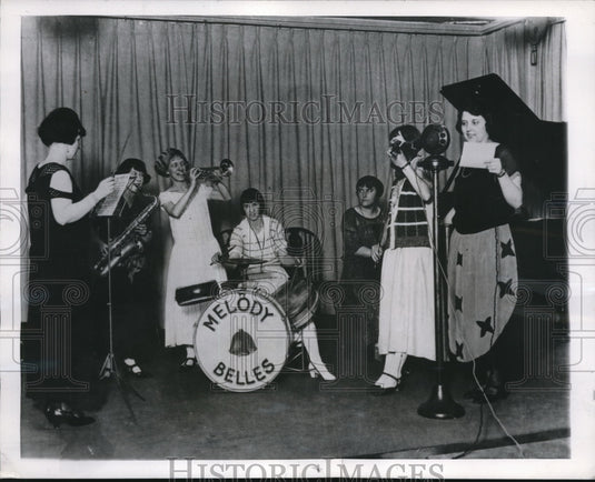 1945 Press Photo Comedy teams Patter & Moth-eaten jokes & radio listeners - Historic Images