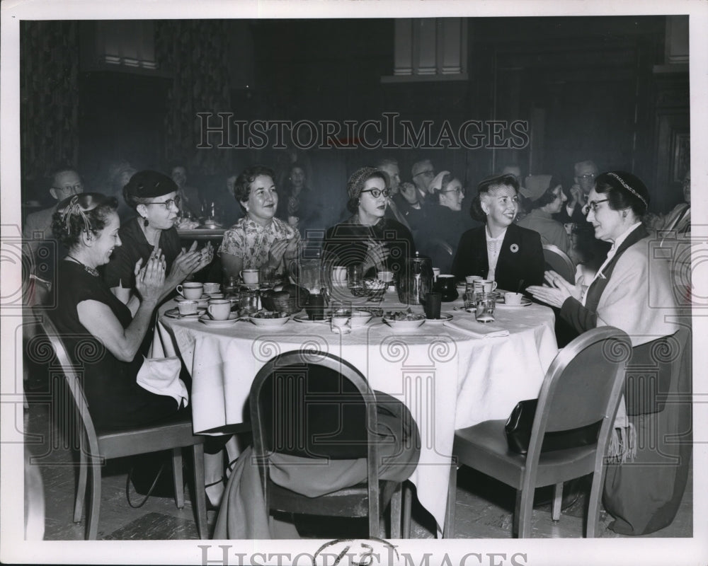 1968 Press Photo Cleveland PD employees H. Carram, E. Brightman, J. Artate - Historic Images