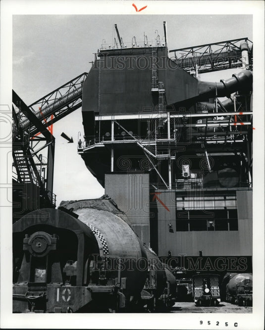1974 Press Photo Republic Steel Corp Cleveland District steel plant - cva74543-Historic Images